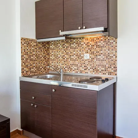 Alexandra Aparthotel 3*